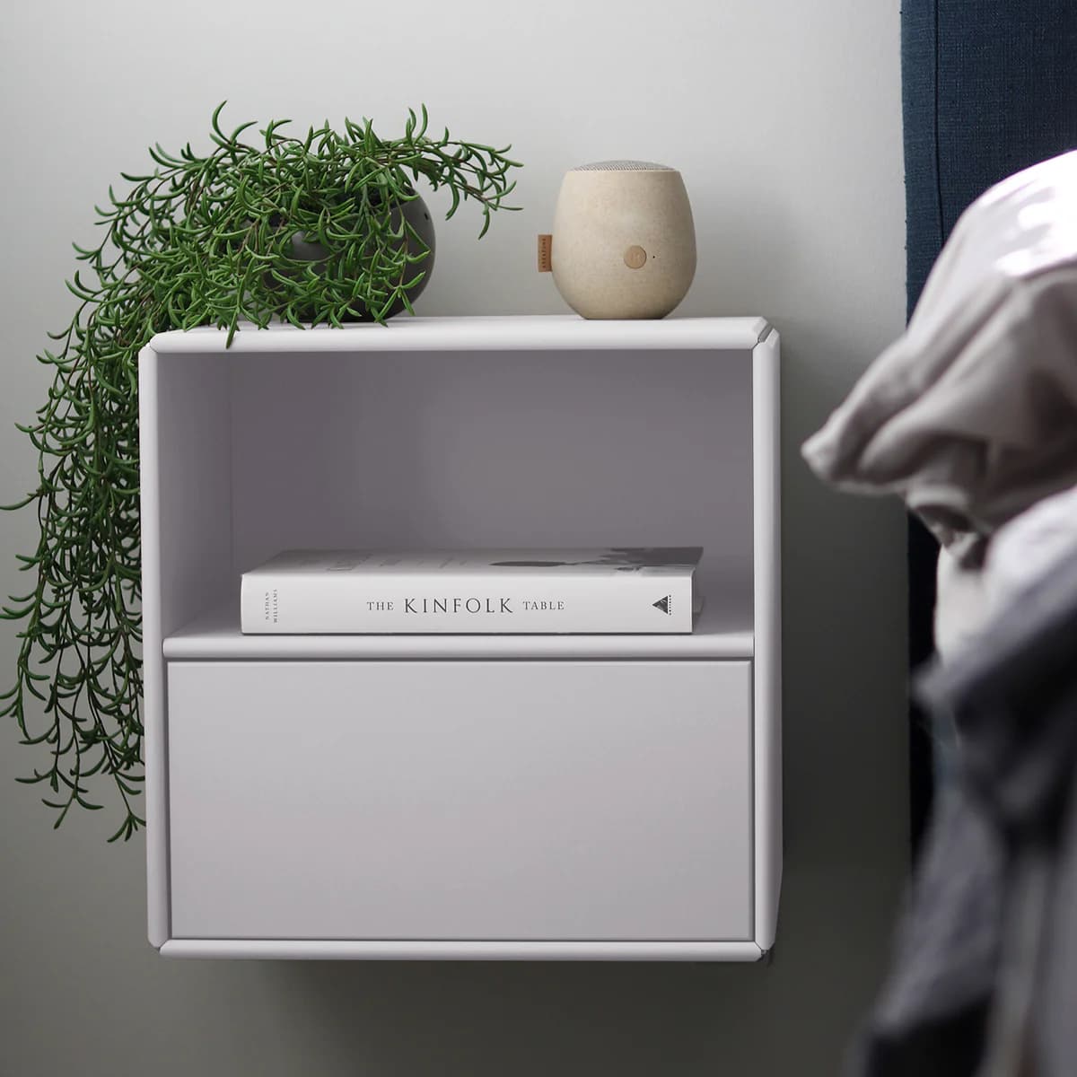 Charlie nattbord - Hvit